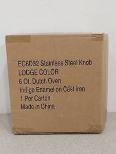 lot 48 image: NEW LODGE COLOR 6 QT. DUTCH OVEN