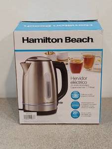 lot 33 image: NEW HAMILTON BEACH STAINLESS STEEL ELECTRIC KETTLE
