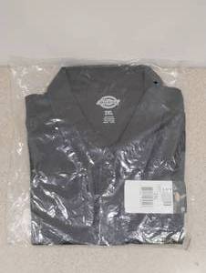 lot 110 image: NEW DICKIES POLO SHIRT SIZE 2XL BLACK