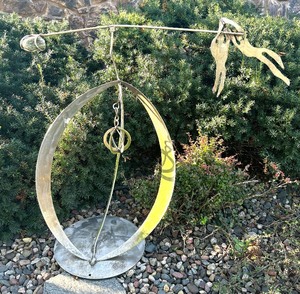lot 15 image: Marvelous Metal Yard Decor