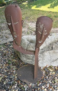 lot 19 image: Figural Patina Metal Decor