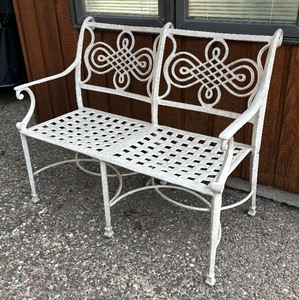 lot 21 image: Wonderful White Metal Bench