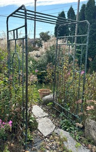 lot 6A image: Outdoor Metal Trellis