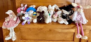 lot 264 image: Cute Stuffed Animals
