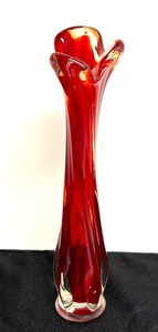 lot 208 image: Radiant Red Vintage Ardco Swung Glass Vase