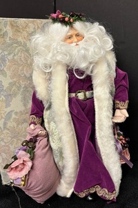 lot 221 image: Festive Brinns Santa Decorative Figurine