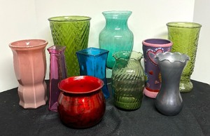 lot 301 image: Variety of Colorful Vases including a Vintage Anchor Hocking Sereno Avocado Hollow Footed Vase