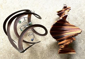 lot 382 image: Vintage Spinning Wind Catchers