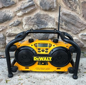lot 389 image: DeWalt DC011 Work Site Radio Charger