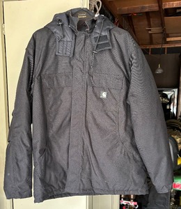 lot 407 image: Black Carhartt Coat  Jacket Size XL