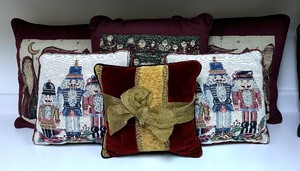 lot 454 image: Six Sensational Holiday Accent Pillows
