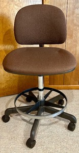 lot 433 image: Vintage Office Chair