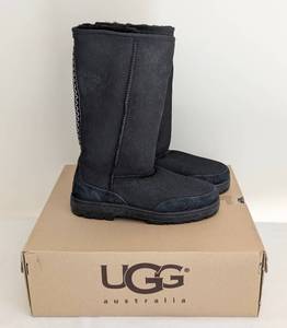 lot 63A image: Womens Black UGGs Boots
