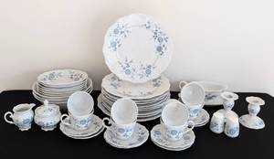 lot 70A image: Vintage Seltmann Weiden Bavarian Blue Dish Set