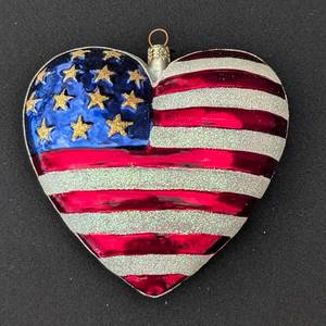 lot 244 image: Christopher Radko Brave Heart Ornament