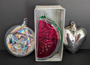 lot 246 image: Large Glass Ornaments