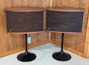 lot 1 image: Vintage Bose 901 Floor Speakers