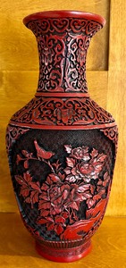 lot 141 image: Vintage Chinese Cinnabar Style Vase