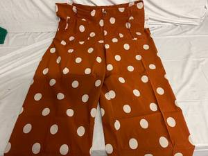 lot 27 image: Anthropologie Plus The Colette Cropped Wide Leg Pants
