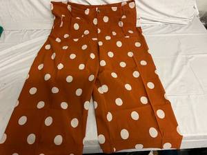 lot 30 image: Anthropologie Plus The Colette Cropped Wide Leg Pants