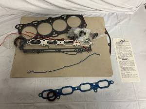 lot 112 image: Fel-Pro Gasket Kit