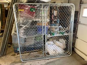 lot 01 image: Galvanized Steel Outdoor Dog Kennel  Dog Run