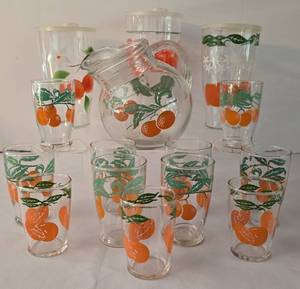 lot 50 image: Retro Anchor Hocking Juice Grouping