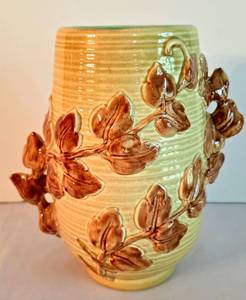 lot 69 image: Lovely Yellow Red Wing Trailing Vine Vase