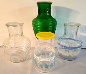 lot 71 image: Fun Vintage Glass Juice Carafe Grouping