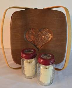 lot 77 image: Unique Longaberger Basket & Country Candle Pair