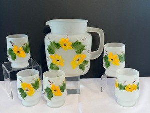 lot 39 image: Vintage Frosted Glass Juice Set  Vintage Frosted Glass Juice Pitcher and Glasses Set