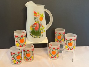 lot 80 image: Vintage Satin Glass Gay Fad Juice Set