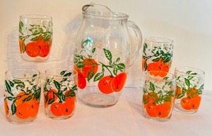 lot 82 image: Vintage Glass Orange Juice Serving Set