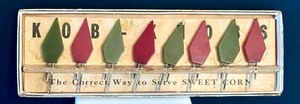 lot 27 image: Vintage Bakelite Corn on the Cob Holders  Kob Knobs