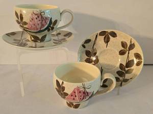 lot 127 image: Red Wing Tampico Cup & Saucer Sets