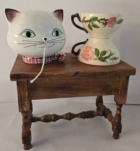 lot 165 image: Cat Twine Cozy, Franciscan Mugs & Doll bench