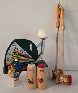 lot 168 image: Vintage Kitchen Gadgets