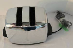 lot 172 image: Mid Century Sunbeam T-20 Toaster