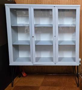 lot 18 image: Incredible Mid-Century Modern Glass-Fronted Cabinet