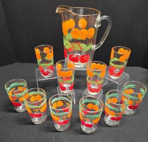 lot 200 image: Vintage Anchor Hocking Pitcher & Juice Tumbler Grouping
