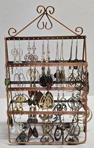 lot 209 image: Wonderful Earring Tree & Multiple Sets of Vintage Earrings