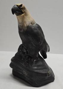 lot 13 image: Signed Mid-Century Maigon Daga Ceramic Eagle Sculpture