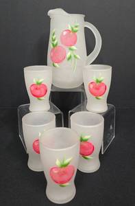 lot 230 image: Vintage Hazel Atlas Frosted Juice Set