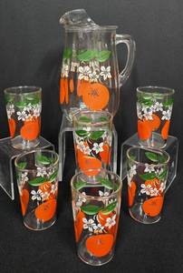 lot 231 image: Vintage 1950s Hawaiian Juice Set