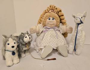 lot 248 image: Vintage Cabbage Patch & American Girl Doll Toys & More