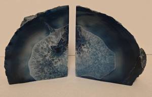 lot 258 image: Stunning Polished Blue Agate Bookends