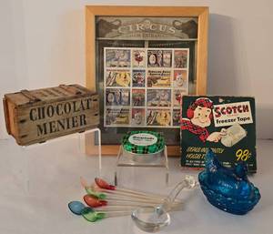 lot 288 image: Eclectic Vintage Treasures