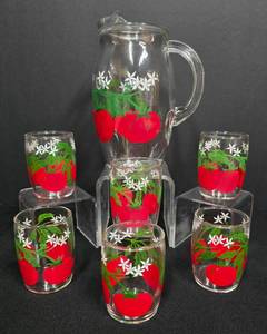 lot 299 image: Vintage Tomato Juice Set