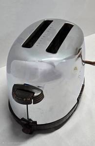 lot 300 image: Mid Century Westinghouse Toaster