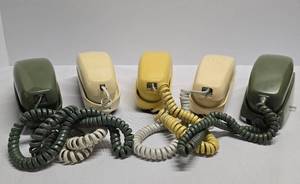 lot 310 image: Fabulous Find - Trimline Telephone Set